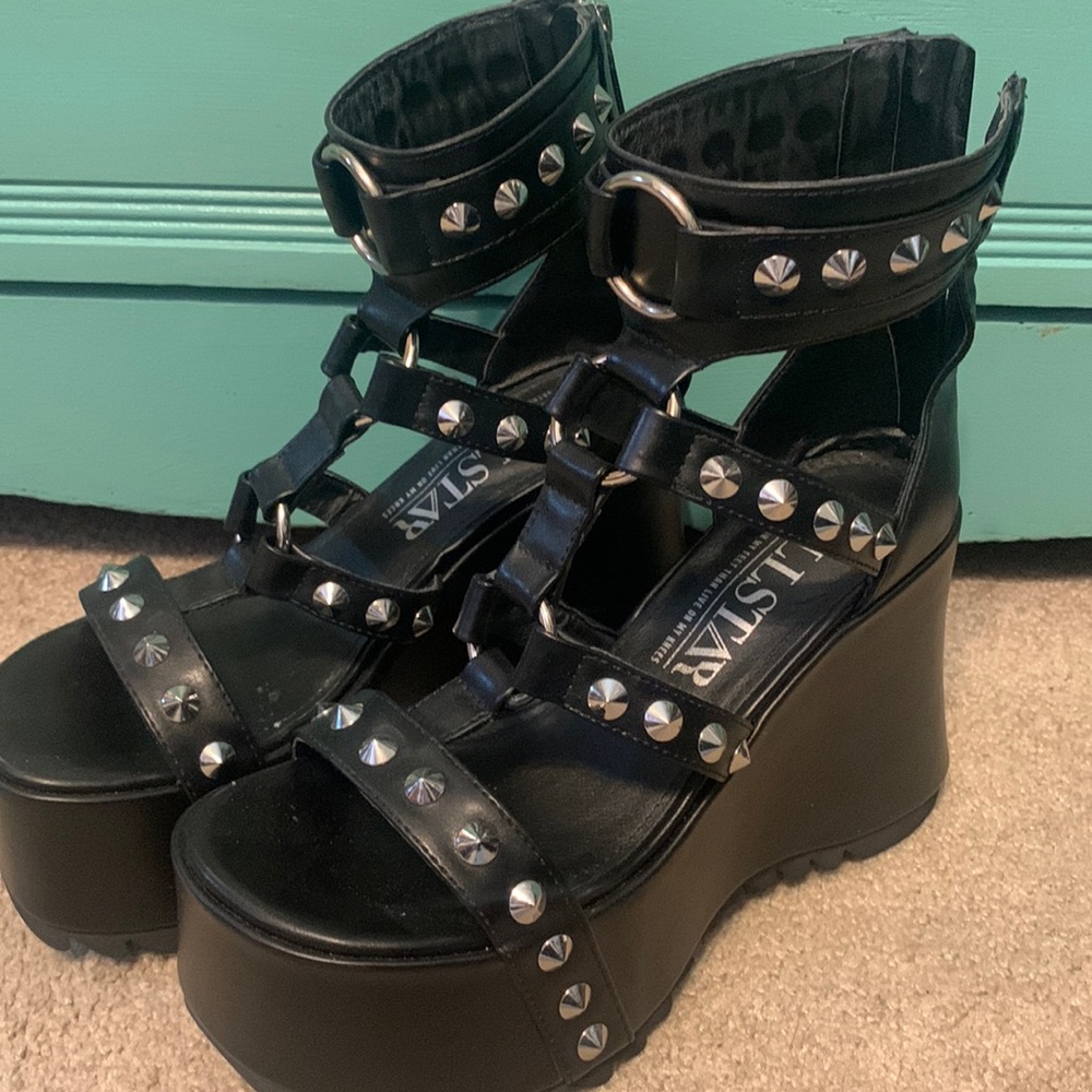 Killstar Rare Breed Platform Sandals size 6